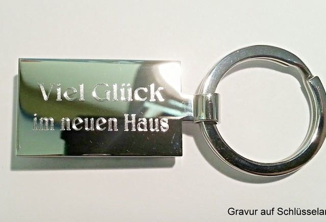 Gravur auf Schlüsselanhänger, Foto der Juwelier Lackner GmbH