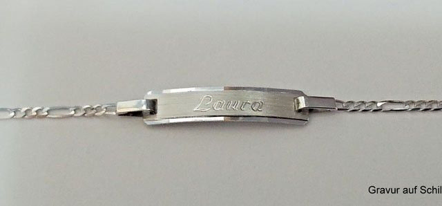 Gravur auf Schildarmband, Foto der Juwelier Lackner GmbH