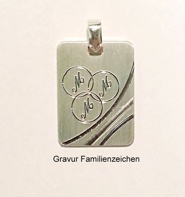 Gravur auf Anhänger, Foto der Juwelier Lackner GmbH