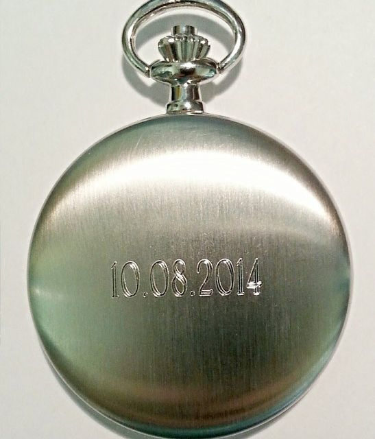 Gravur auf Uhr, Foto der Juwelier Lackner GmbH