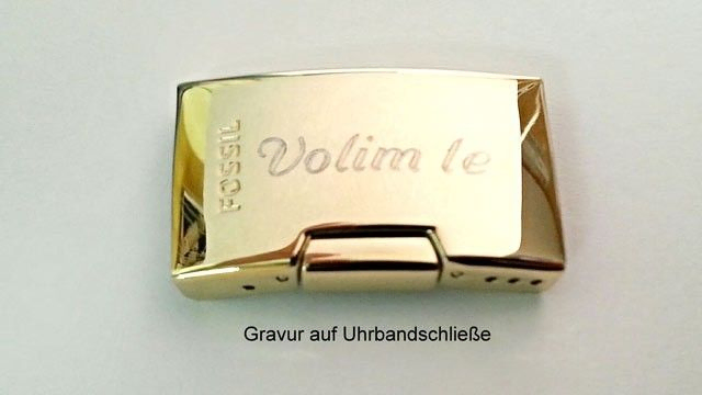 Gravur auf Uhrbandschließe, Foto der Juwelier Lackner GmbH